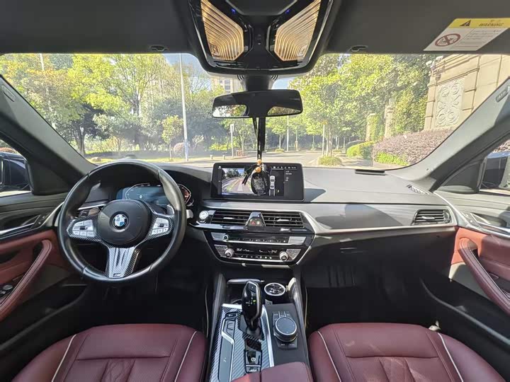 Фото 10 - BMW 5 Series