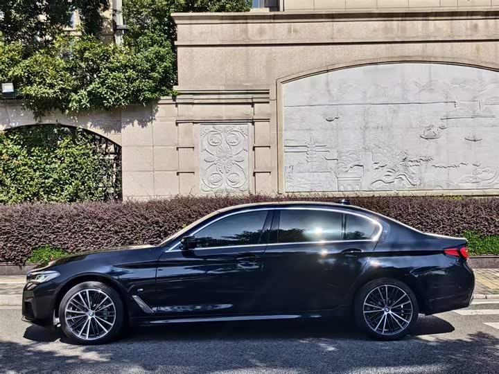 Фото 5 - BMW 5 Series