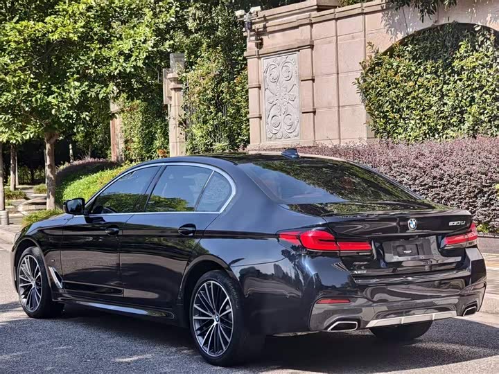 Фото 6 - BMW 5 Series