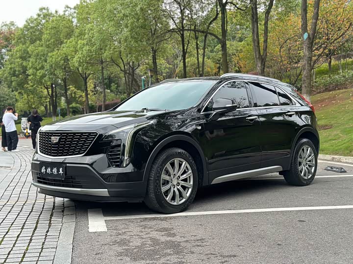 Фото 1 - Cadillac XT4