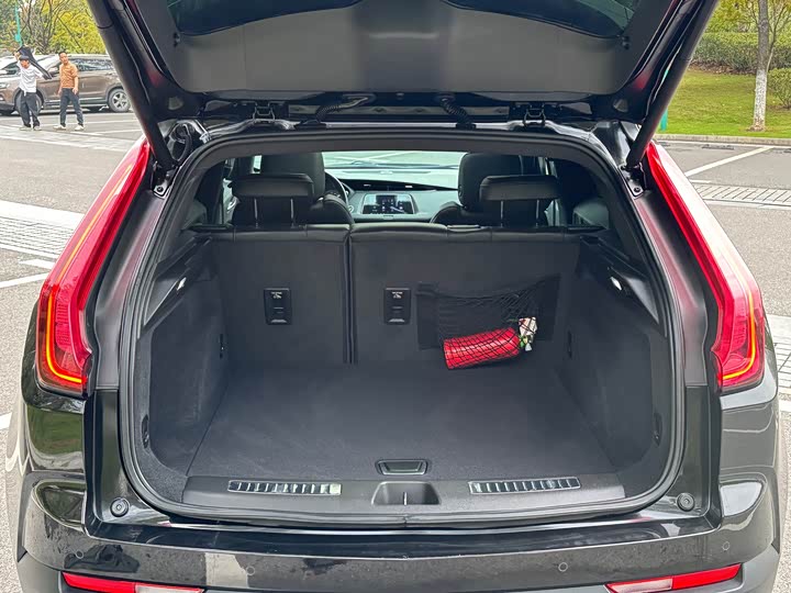 Фото 22 - Cadillac XT4