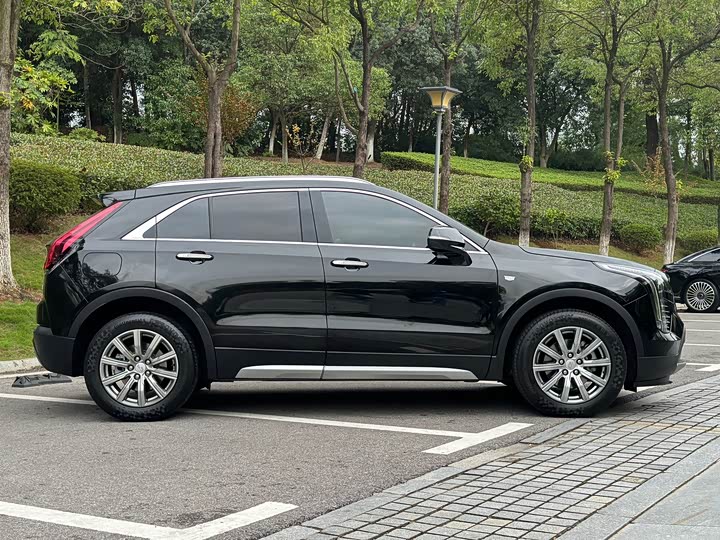 Фото 4 - Cadillac XT4