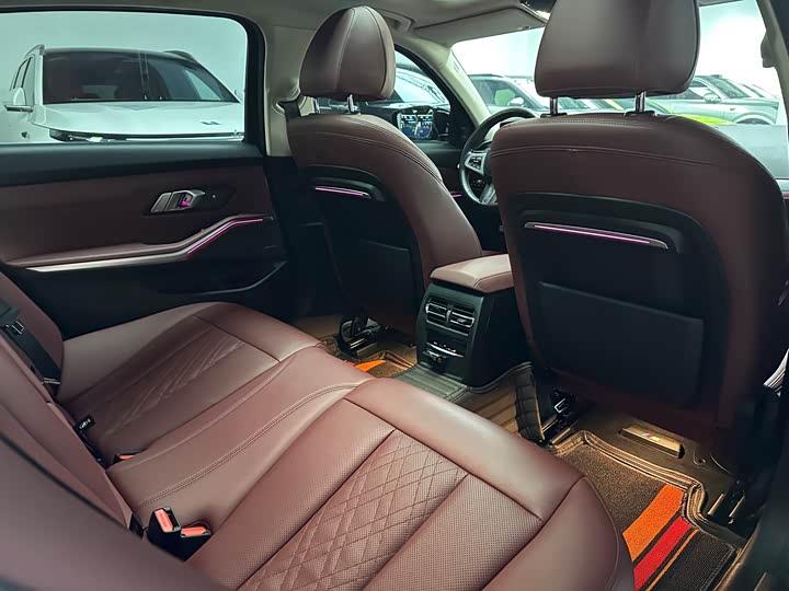 Фото 11 - BMW 3 Series