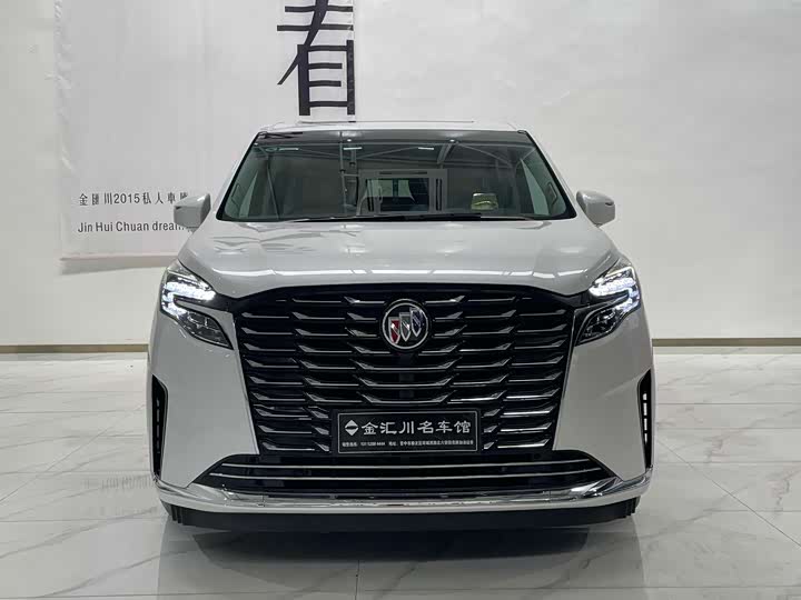 Фото 3 - Buick GL8 ES