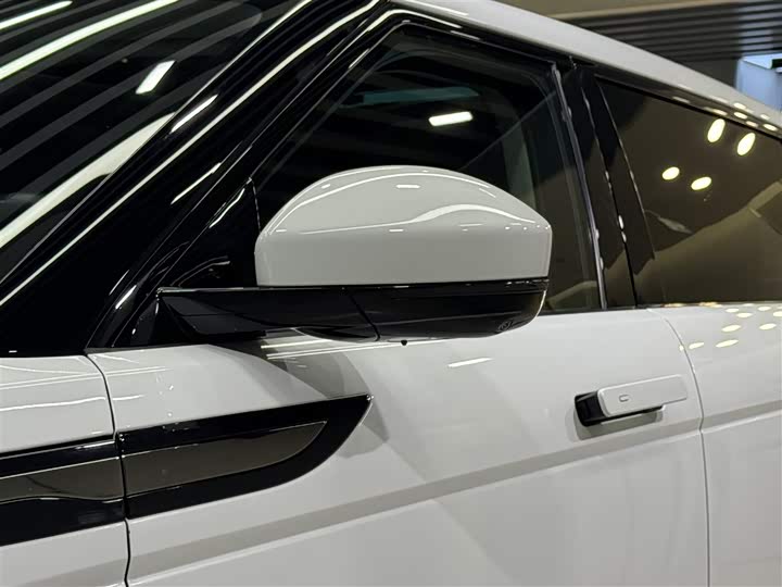 Фото 9 - Land Rover Range Rover Evoque L