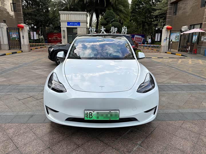 Фото 2 - Tesla Model Y
