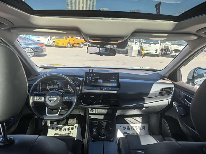 Фото 11 - Nissan X-Trail