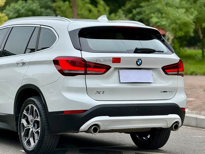 Фото 8 - BMW X1
