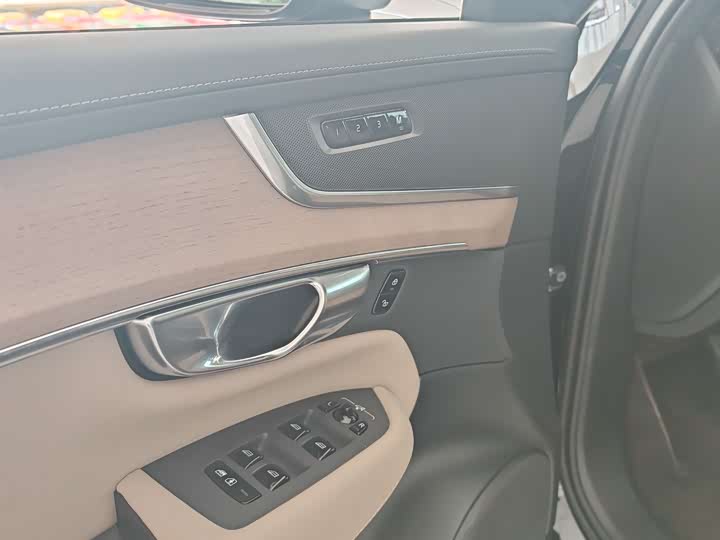 Фото 15 - Volvo XC90 Hybrid