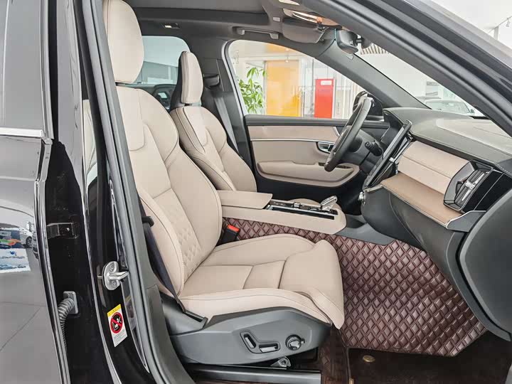 Фото 24 - Volvo XC90 Hybrid