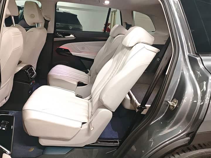 Фото 17 - Volkswagen ID.6 X