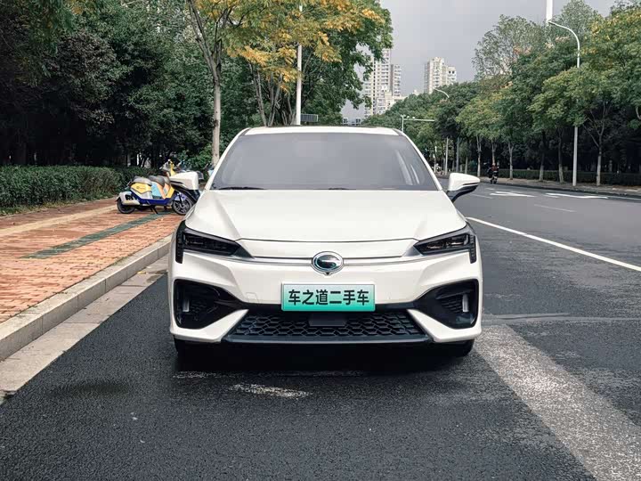 Фото 2 - GAC Aion S