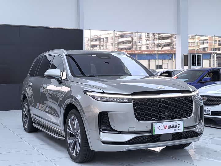 Фото 3 - LiXiang One