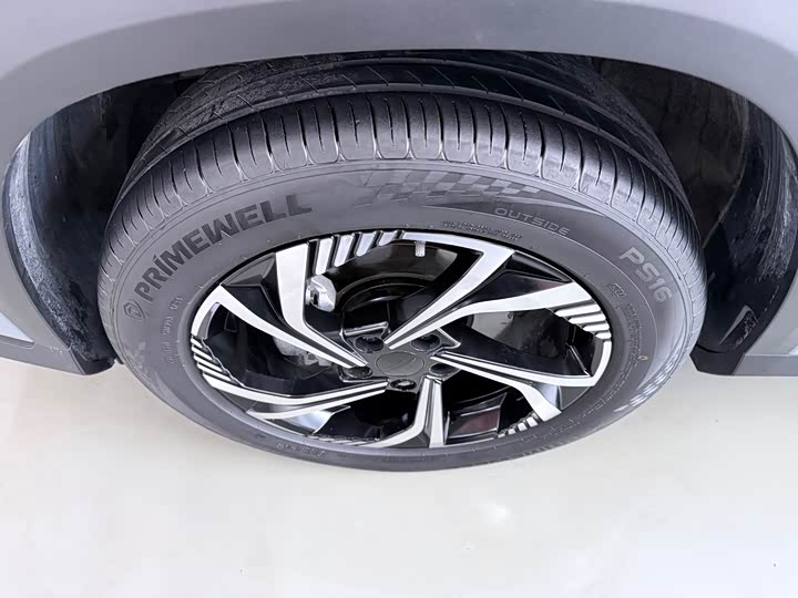 Фото 5 - Geely Atlas