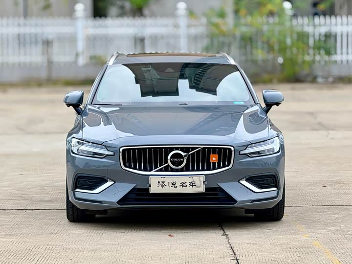 Фото 2 - Volvo V60
