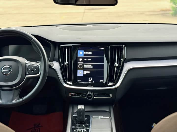 Фото 20 - Volvo V60