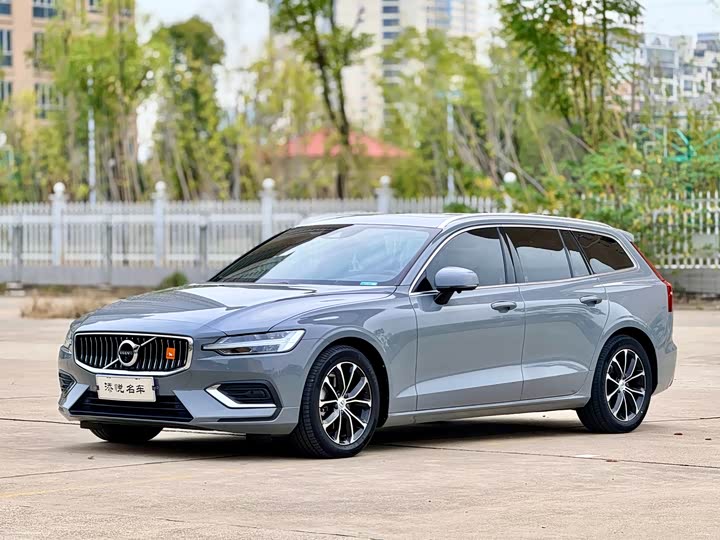 Фото 4 - Volvo V60