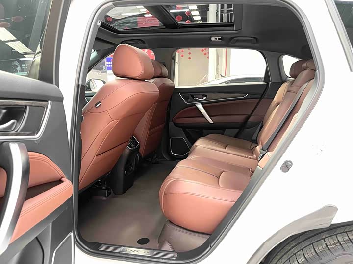 Фото 20 - Honda UR-V