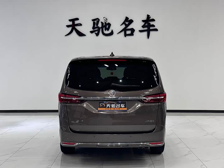 Фото 3 - Buick GL8 ES