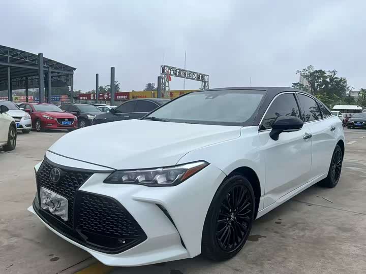 Фото 2 - Toyota Avalon
