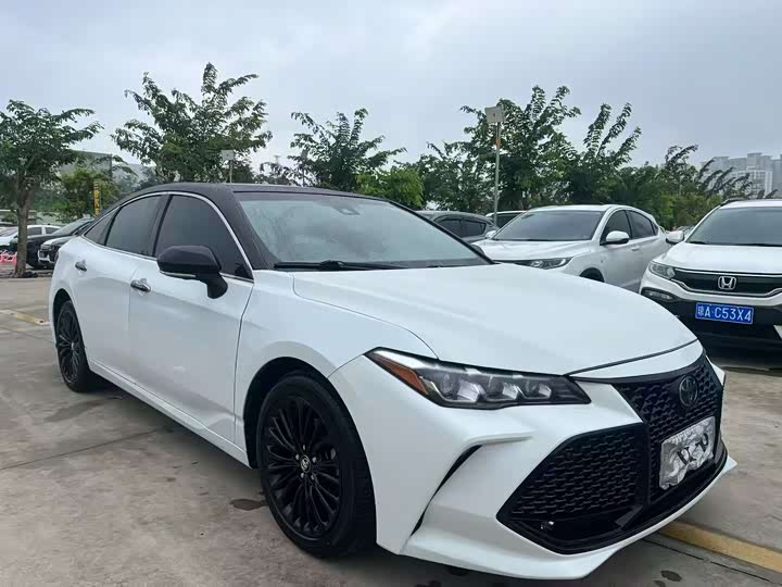 Фото 3 - Toyota Avalon
