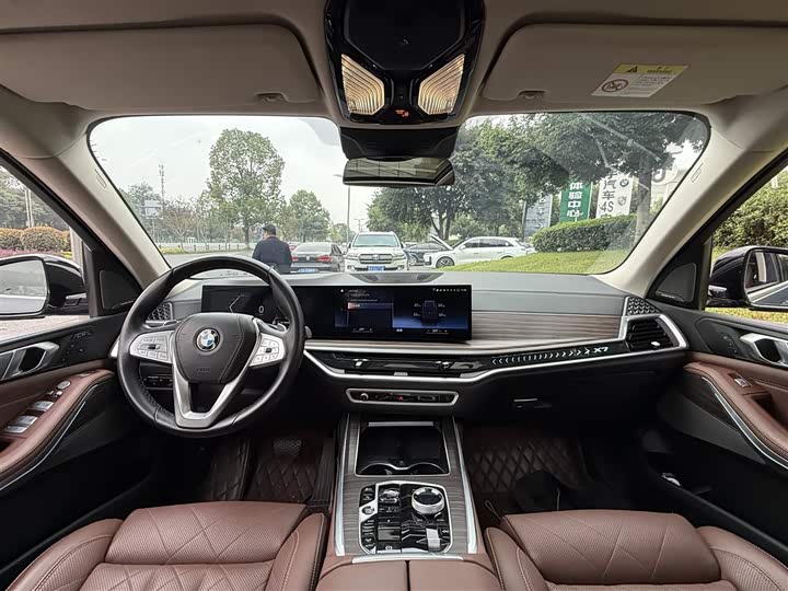 Фото 11 - BMW X7