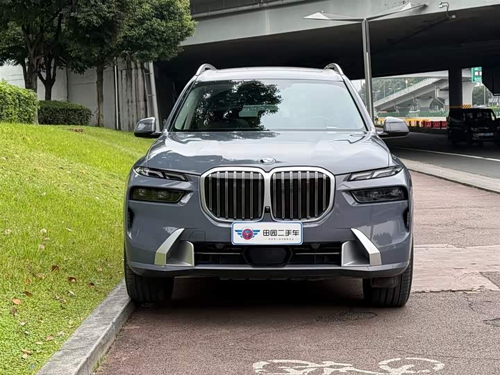Фото 2 - BMW X7