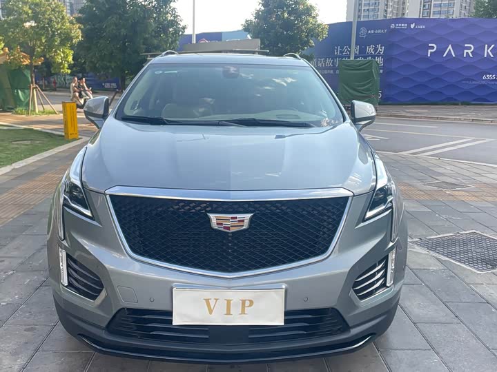 Фото 2 - Cadillac XT5