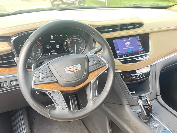 Фото 5 - Cadillac XT5