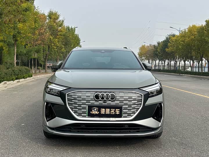 Фото 2 - Audi Q4 e-tron
