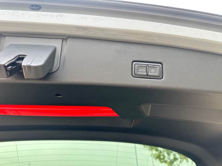 Фото 27 - Audi Q4 e-tron