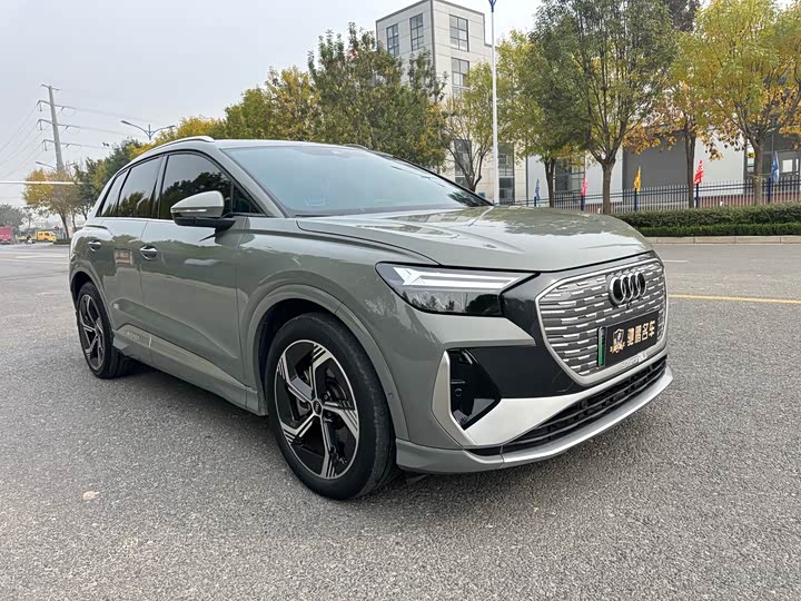 Фото 7 - Audi Q4 e-tron