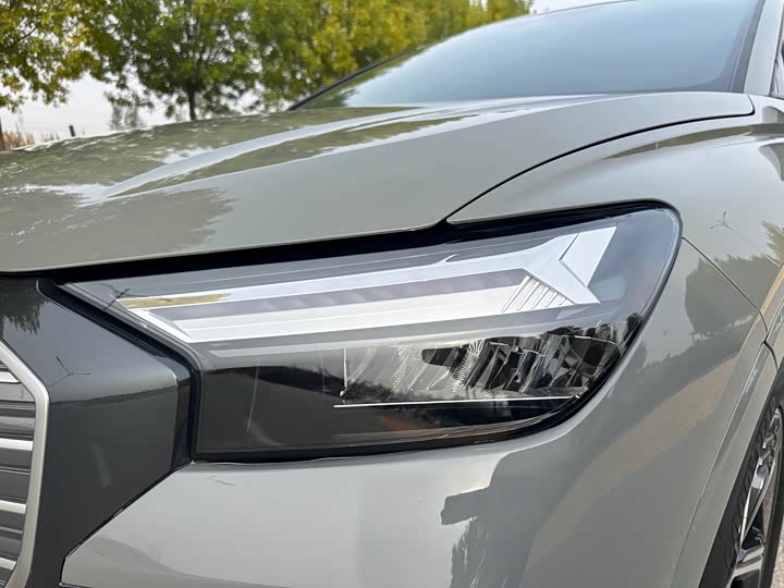 Фото 8 - Audi Q4 e-tron