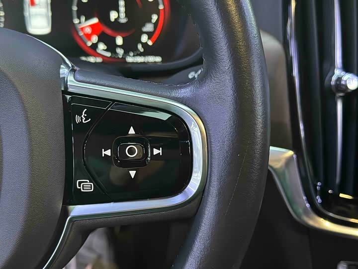 Фото 14 - Volvo S90