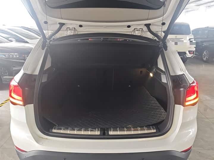 Фото 19 - BMW X1