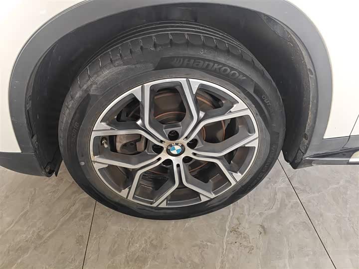 Фото 23 - BMW X1