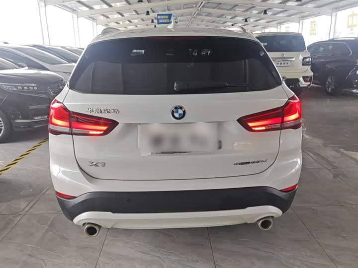 Фото 6 - BMW X1