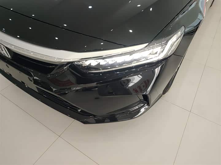 Фото 24 - Honda Inspire