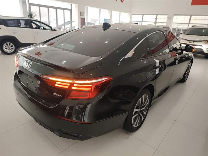 Фото 7 - Honda Inspire