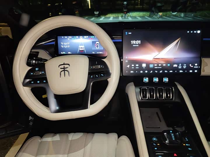 Фото 13 - BYD Song L