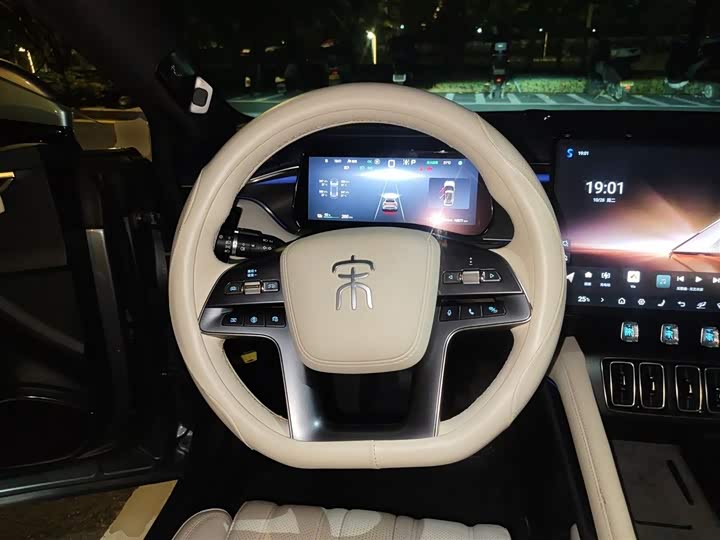 Фото 3 - BYD Song L