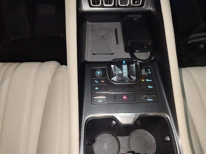 Фото 7 - BYD Song L