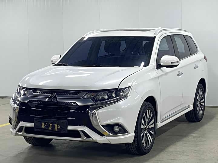 Фото 1 - Mitsubishi Outlander