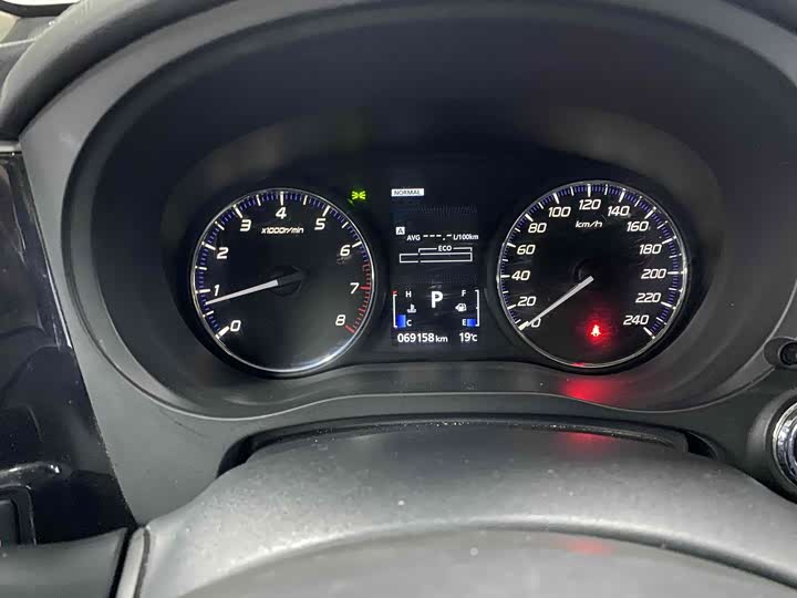 Фото 14 - Mitsubishi Outlander