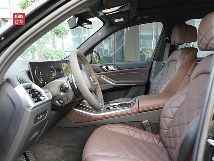 Фото 16 - BMW X5