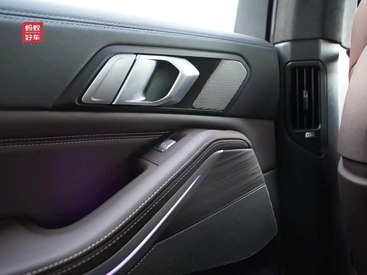 Фото 28 - BMW X5