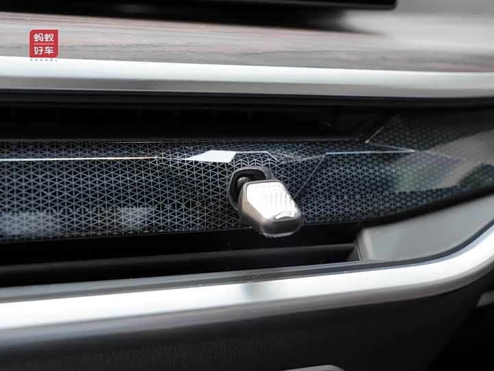 Фото 33 - BMW X5