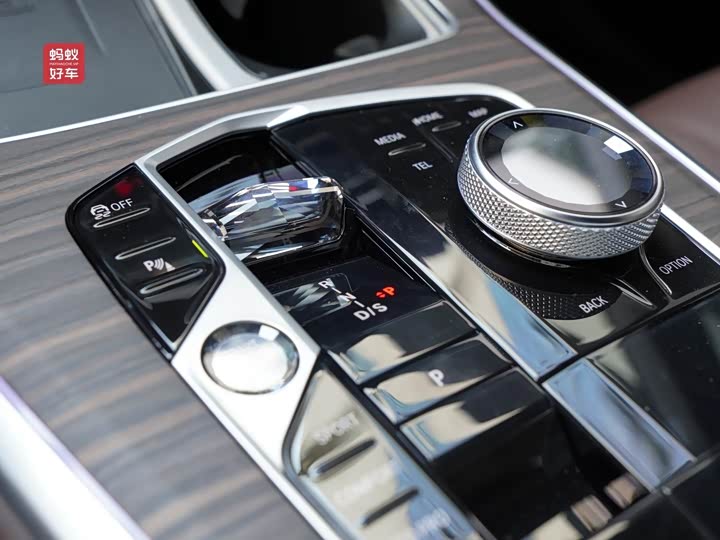 Фото 38 - BMW X5