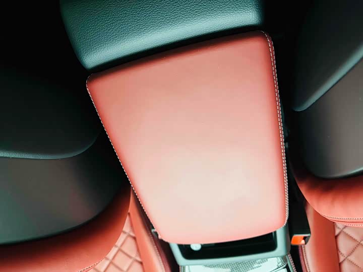 Фото 15 - Audi S4