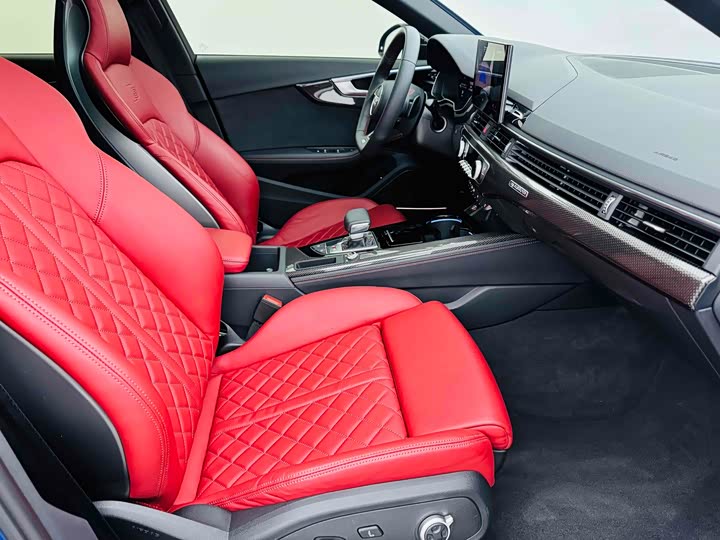 Фото 9 - Audi S4